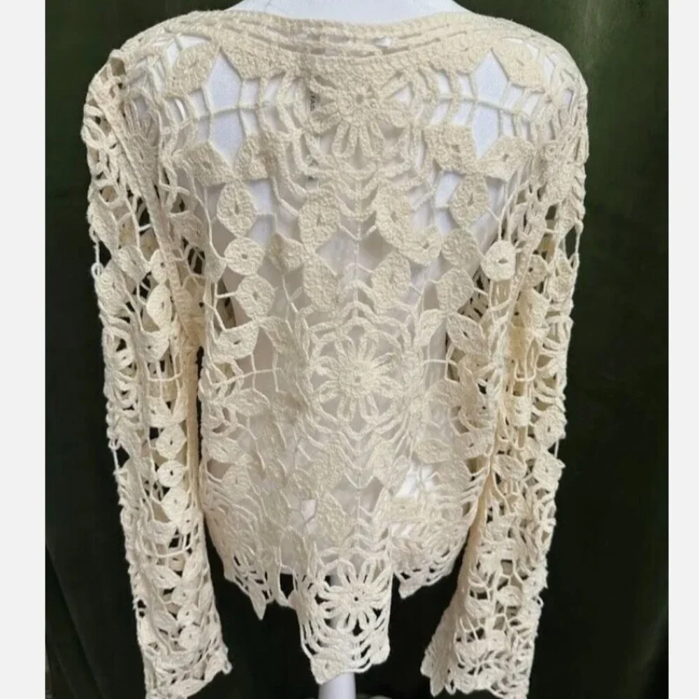 Luxurious Beige Lace Sweater Knitted Blouse Knitted Crop Top With Unique Flora - Picture 3 of 8